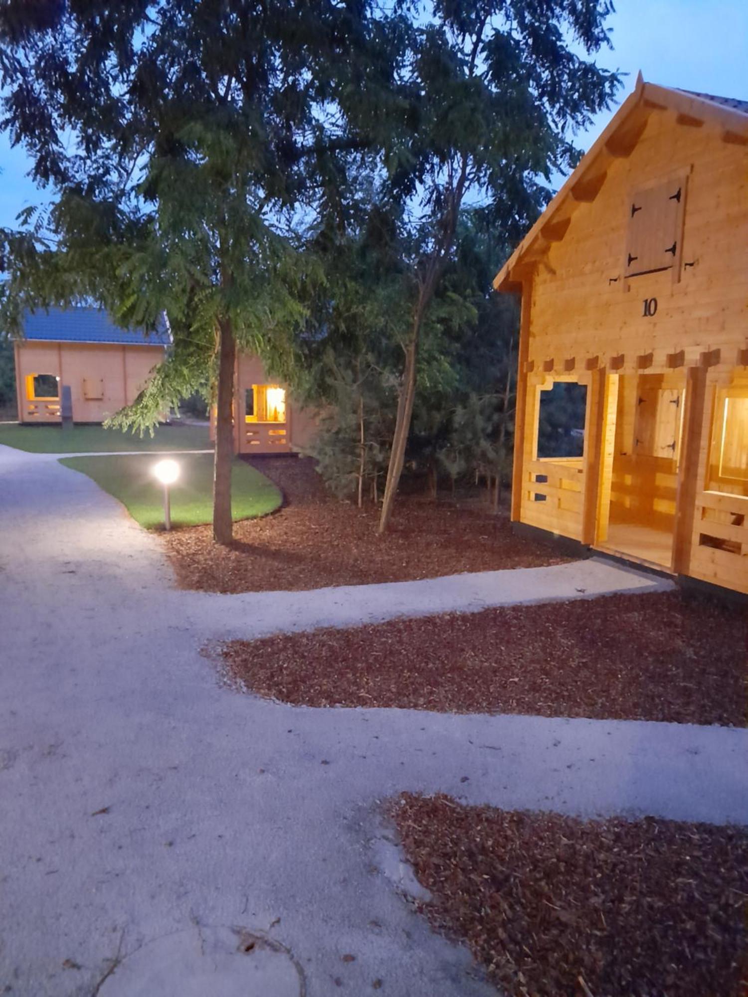 Osada Gardenia Villa Ślesin Eksteriør bilde
